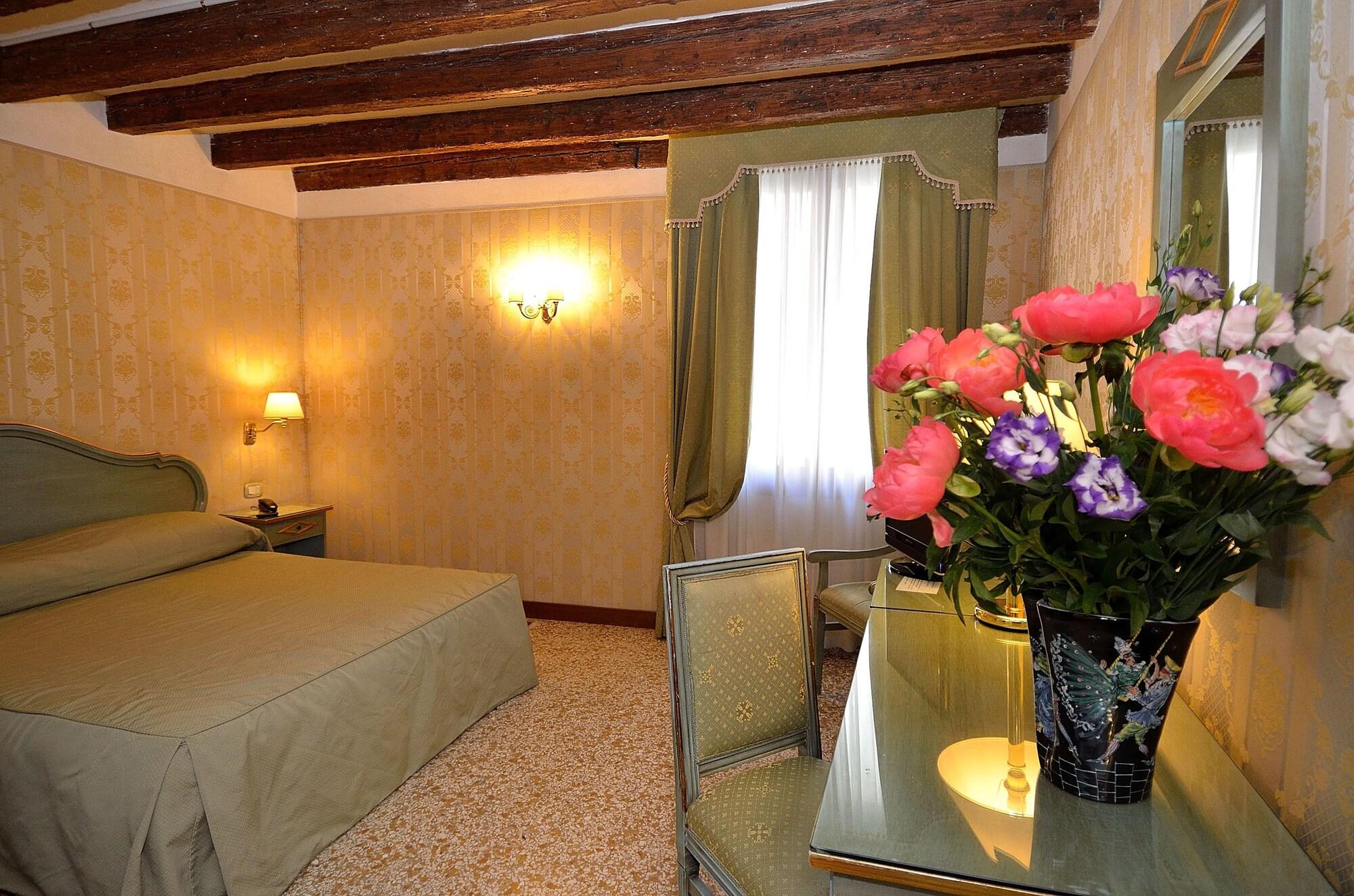 البندقية Locanda La Corte المظهر الخارجي الصورة